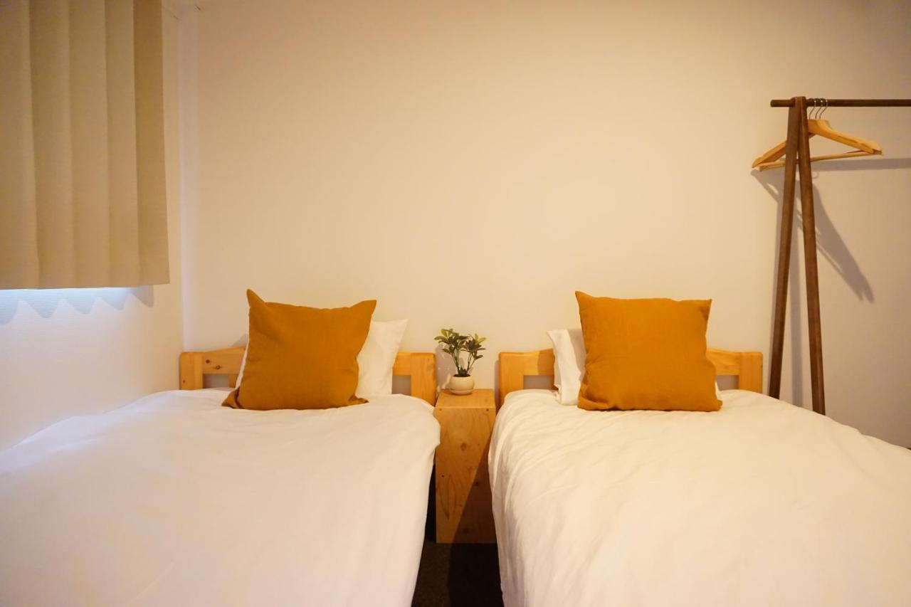 Beehive Hostel Осака Екстериор снимка