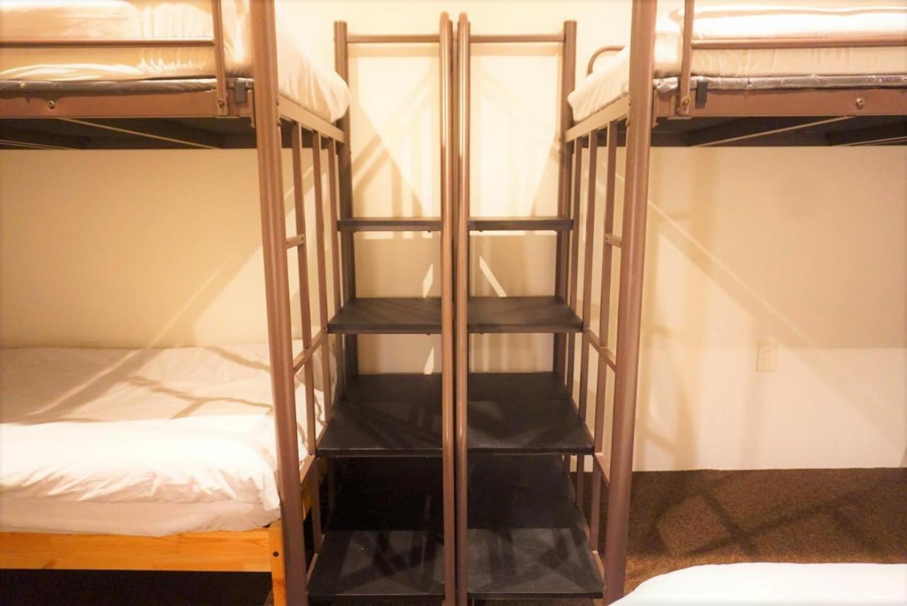 Beehive Hostel Осака Екстериор снимка