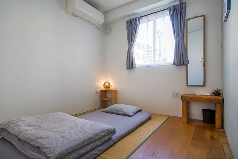 Beehive Hostel Осака Екстериор снимка