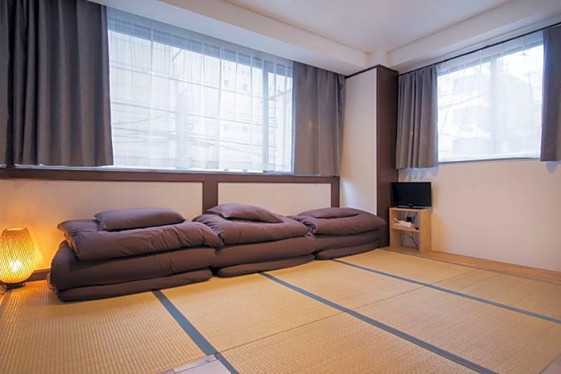 Beehive Hostel Осака Екстериор снимка