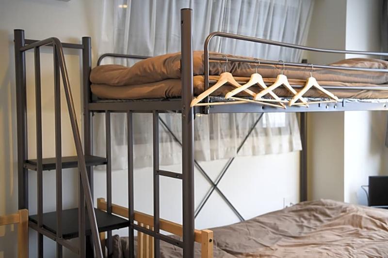 Beehive Hostel Осака Екстериор снимка
